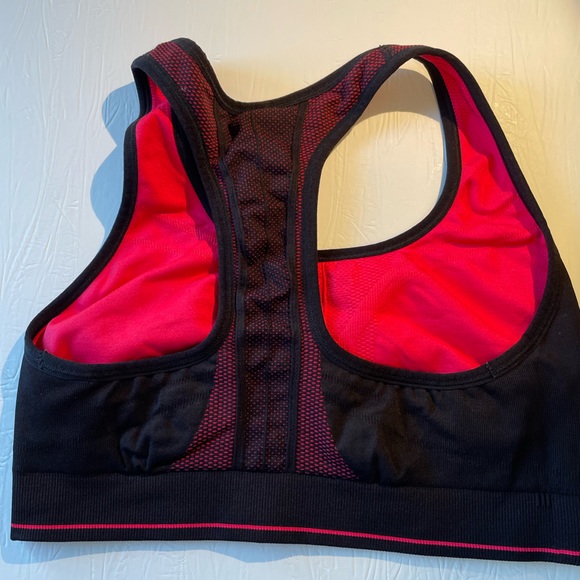 Calvin Klein Performance - Reversible Sports Bra - Picture 6 of 9